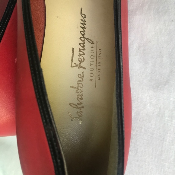 VINTAGE FERRAGAMO FLATS - Picture 3 of 6